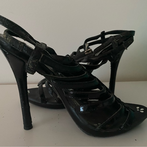 Black open toe heels - Picture 2 of 3